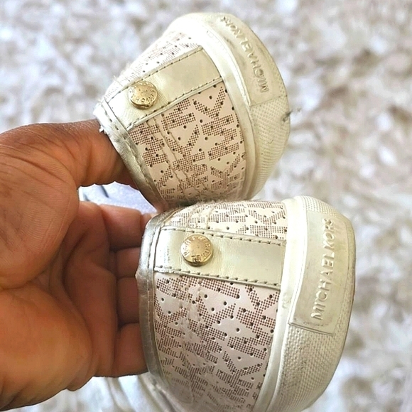 Michael Kors Girl's Lace Up Sneakers Vanilla Ima Boerum MK Logo Light Pink Sz 4✌ - Picture 6 of 8